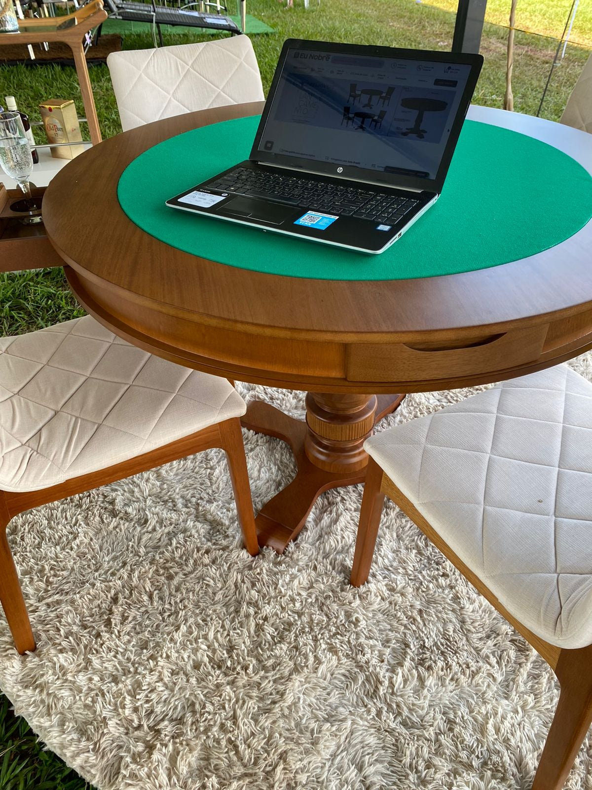 Mesa de Jogos Redonda para Carteado com 4 Gavetas e Porta-Copos — 4 Lugares com Tampo Reversível