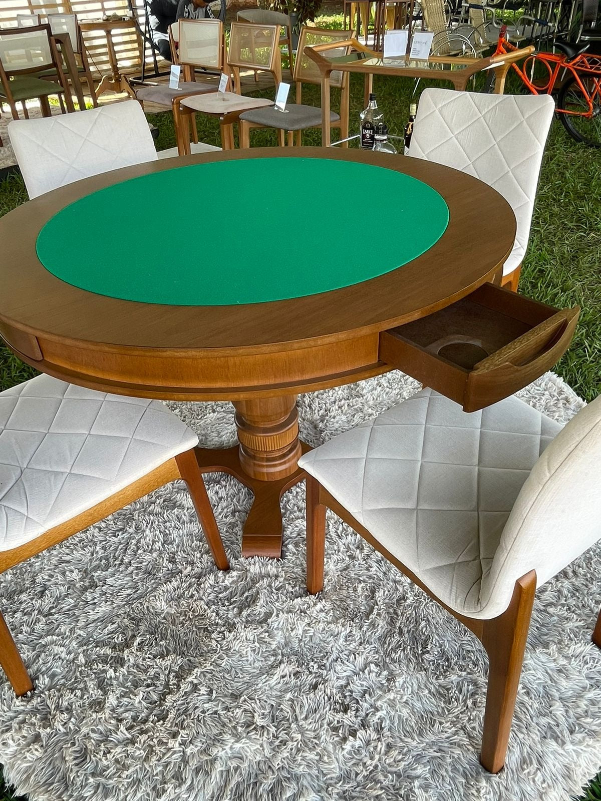 Mesa de Jogos Redonda para Carteado com 4 Gavetas e Porta-Copos — 4 Lugares com Tampo Reversível